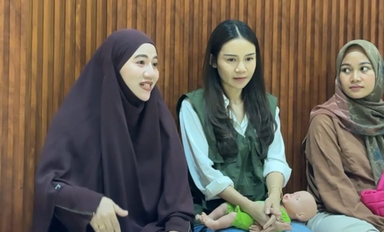 Uung Victoria Finky Temukan Fakta Ini Saat Mendampingi Bumil Belajar Menyusui di Klinik Bidan